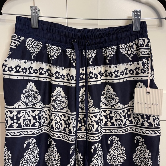 Blu Pepper Patterned Pants - Picture 4 of 5
